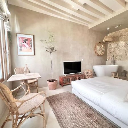 Studio De Charme Pour Un Sejour En Amoureux - 2P - Flat-Guest Paris Eksteriør billede